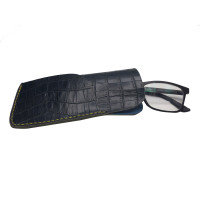 Etui Ochelari Croco Bleumarin din Piele Naturala cu suport pentru laveta 17 x 8 x 2, 5 cm Etui Ochelari Croco Bleumarin din Piele Naturala cu suport pentru laveta 17 x 8 x 2, 5 cm